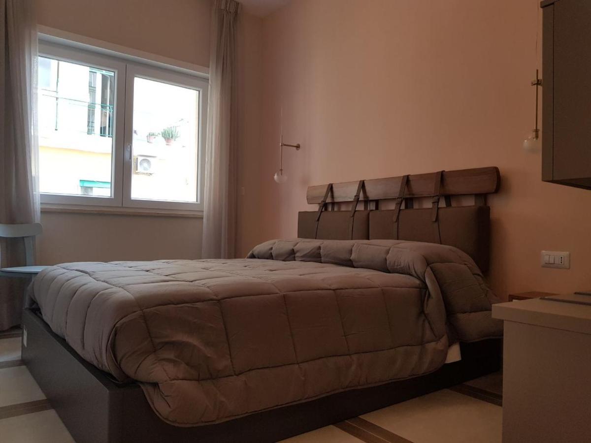 Euforia Napoli - Tre Sedi - Three Locations Panzió Kültér fotó
